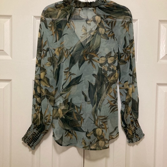 Guess Charisse Garden Sheer Blouse Small - Picture 2 of 7
